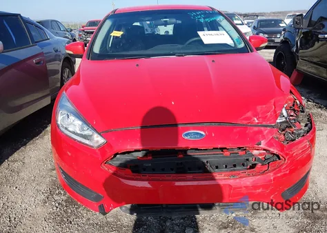 2017 Ford Focus Se z USA, uszkodzony, nr VIN 1FADP3K2XHL225314